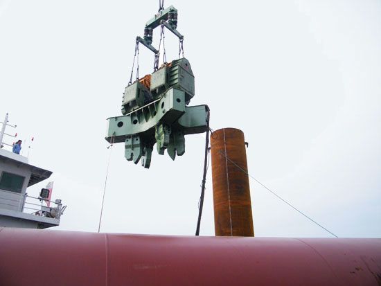 振动锤出租浅述振动锤的种类与特点是什么